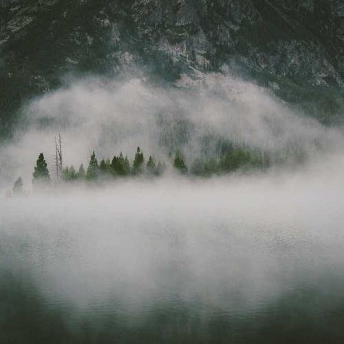 Esimerkki - Treenihousut L